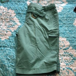 Gloria Vanderbilt belted skimmer cargo shorts